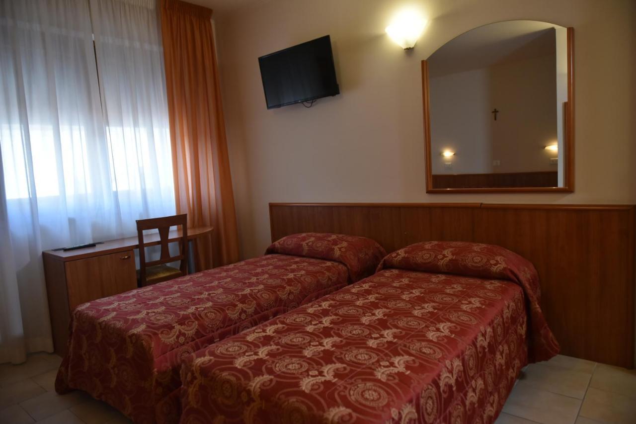 Hotel E Appartamenti La Solaria San Giovanni Rotondo Kültér fotó