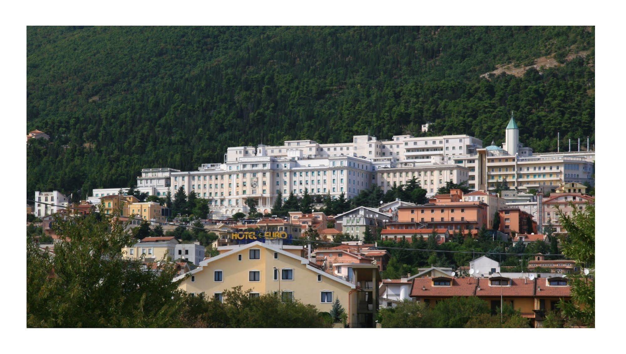 Hotel E Appartamenti La Solaria San Giovanni Rotondo Kültér fotó